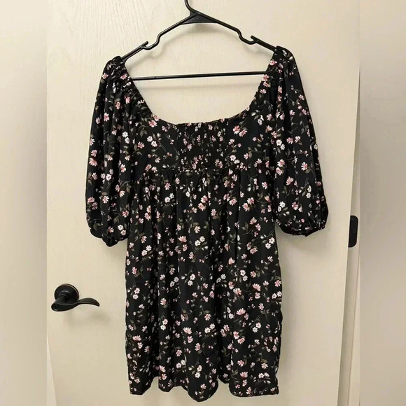 WAYF Floral Tiered Long Sleeve Black Pink Puff Sleeve Mini Dress Worn Once! - Picture 4 of 9